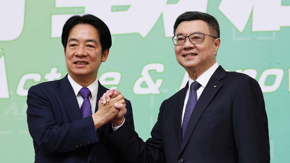 新任行政院長卓榮泰（右）陸續公布內閣名單。翻攝自卓榮泰臉書