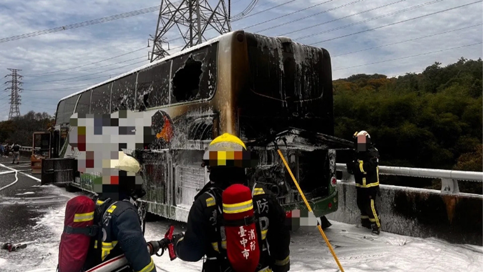 國道爆火燒車意外　32師生幸無傷亡
