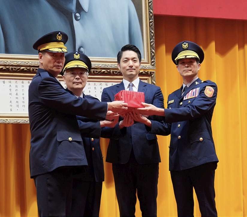首都警察局局長交接