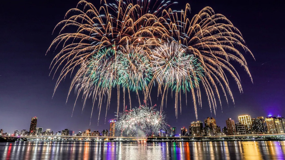 2025全年連假出爐!春節爽放9天