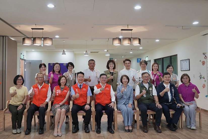 屏東打造全國首座失智照顧教學示範園區 卓揆視察讚「全台典範」