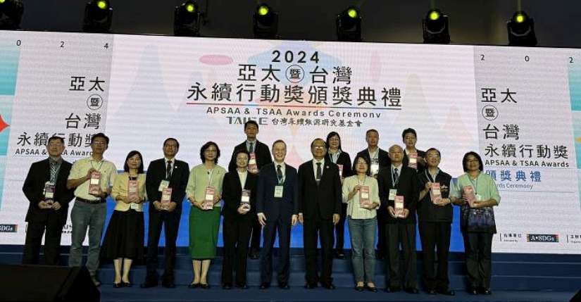 苗栗縣政府環境保護局「移動式空品應變指揮車」勇奪「2024 第四屆TSAA台灣永續行動獎」金獎
