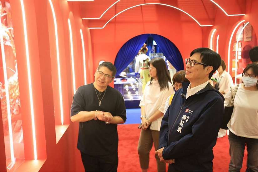 重返80年代藍寶石秀場風華 陳其邁:長輩重溫少時回憶 年輕朋友感受萬秀之王