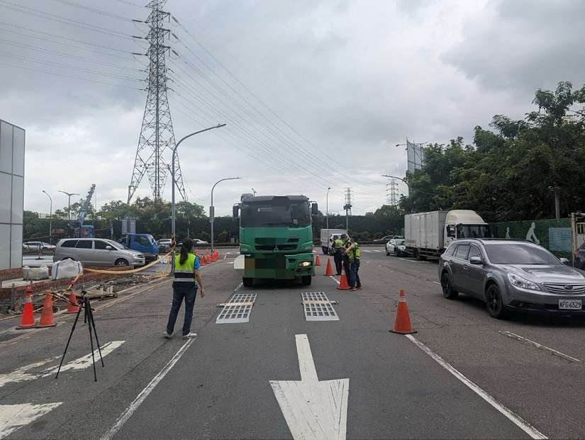 中和警強化取締大型車輛 維護用路人行的安全