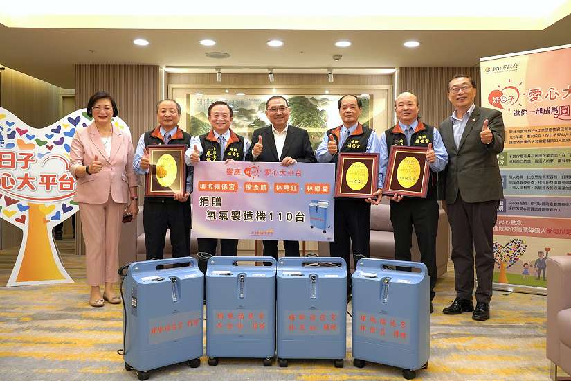 「用在刀口上」埔墘福德宮捐110台氧氣製造機 侯友宜:就像聖誕老公公帶來禮物