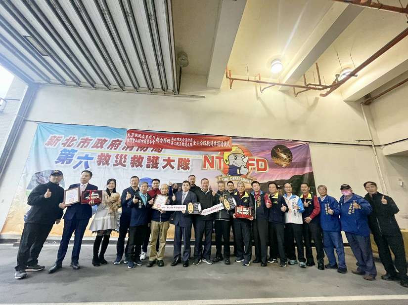 捐贈新北市高頂救護車,回饋社會守護市民安全!