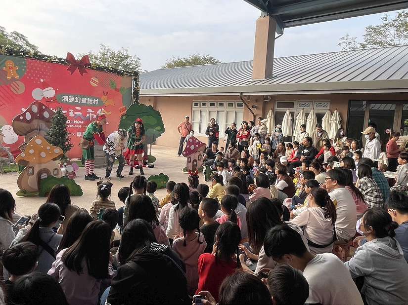 聖誕老公公快閃潮好玩市集! 小火車巡禮、麋鹿快跑趣味賽High翻天