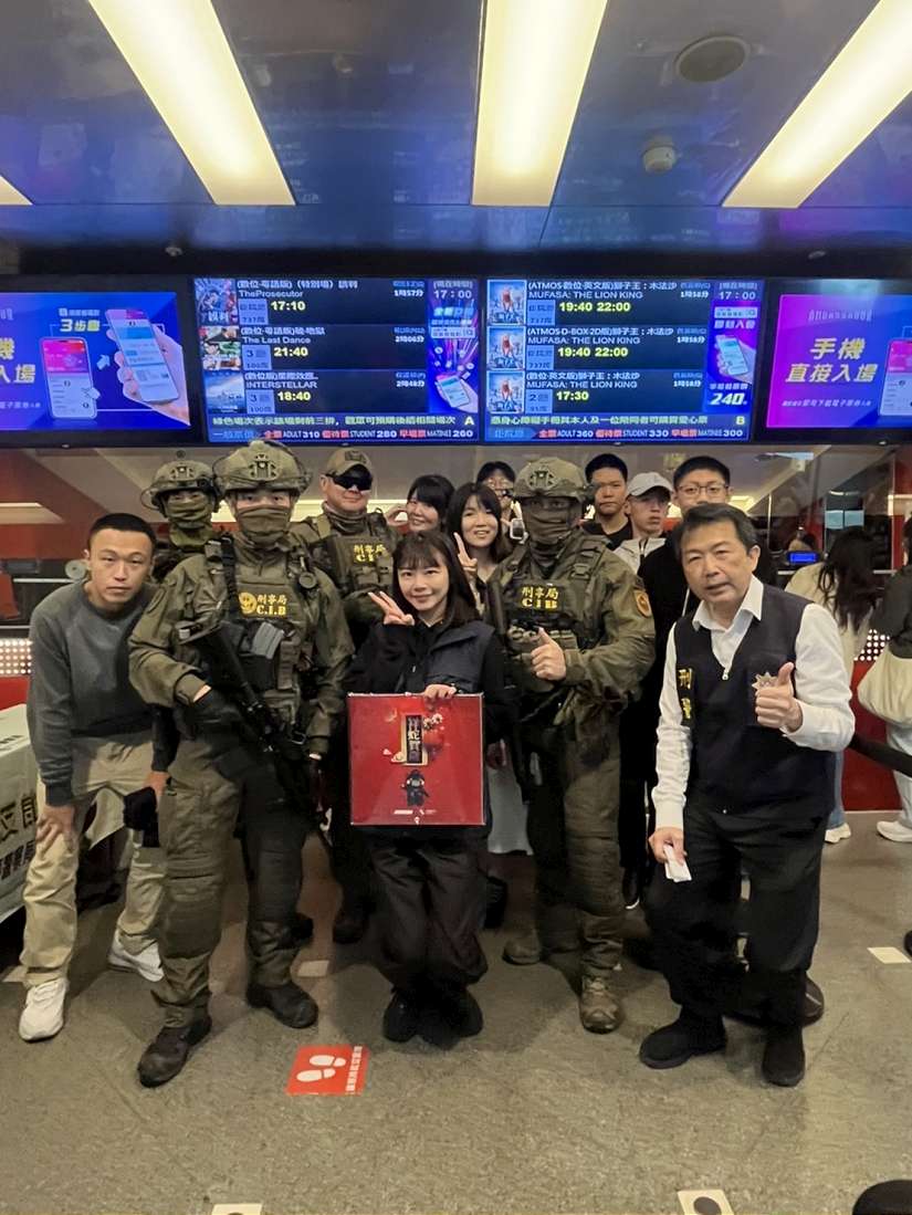 甄子丹《誤判》電影熱血上映 刑事局現場揭反毒與防詐秘辛 表演武打擒拿燃爆全場