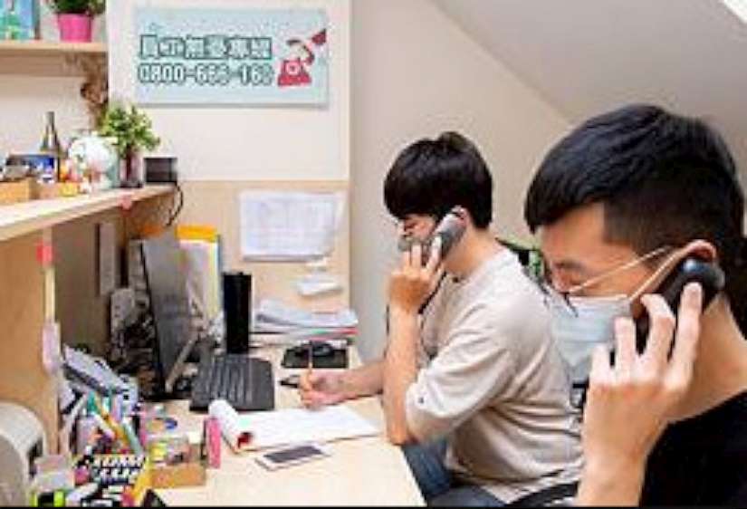 中市無憂專線免費服務 鼓勵勞工朋友善用專業協助資源