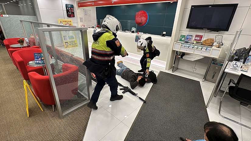 大安警協同轄內金融機構,強化防搶、打詐能力,共同守護民眾財產安全