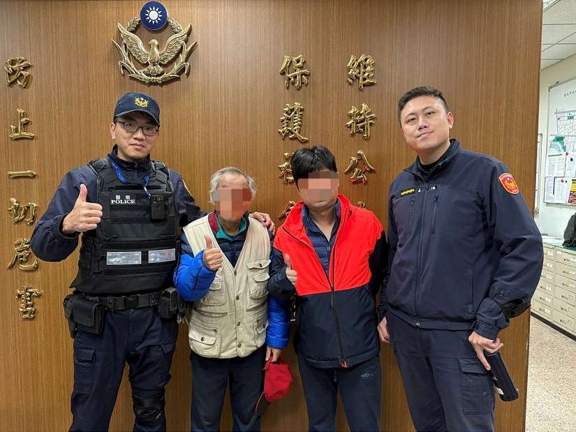 士林暖警助迷途老翁返家團圓