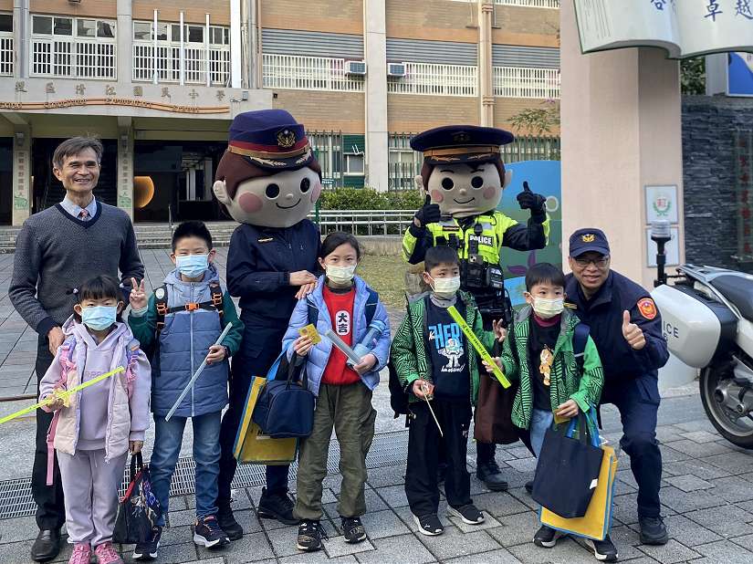 陪「童」迎接開學日 北投警護童、宣導齊並進!