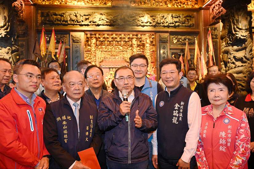 福德正神聖誕千秋暖壽參拜 侯友宜祈求市政順利、社會祥和