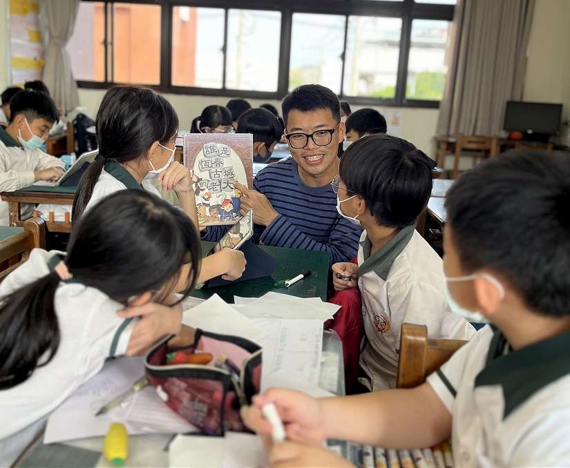 教育家人物典範 深耕恆春偏鄉,柯仕偉用單車讓孩子重新愛上故鄉
