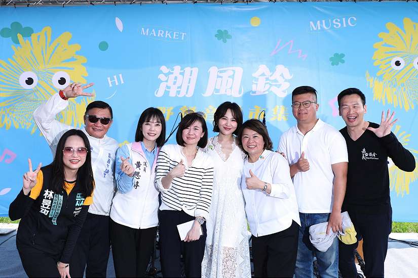 「潮風鈴•野餐音樂市集」浪漫登場吸引滿滿人潮 嘉義市長邀大家在璀璨花海中感受春天