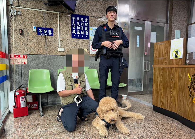 靈犬『百威』現蹤迪化老街　大同帥警攜犬尋親