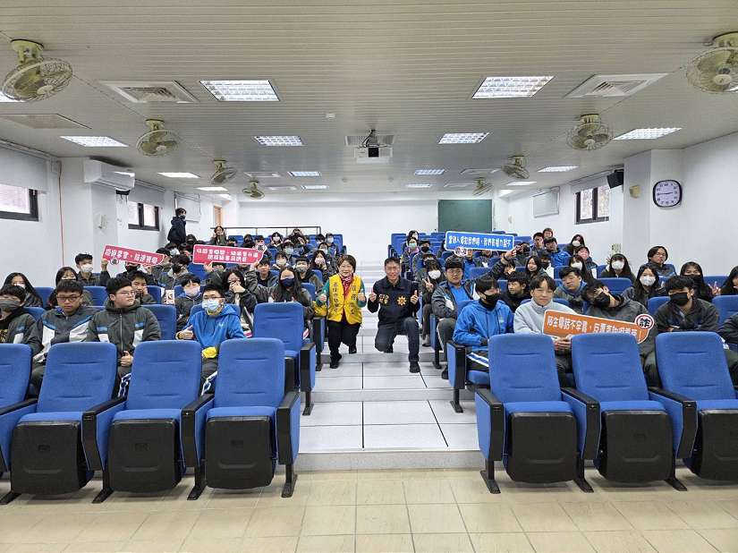 拒當喪屍!基警入班入校法治宣導