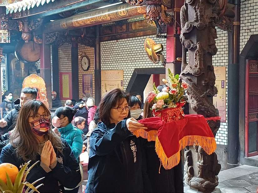 觀音佛祖聖誕千秋 竹市府秘書長張治祥祝壽祈求市民平安幸福