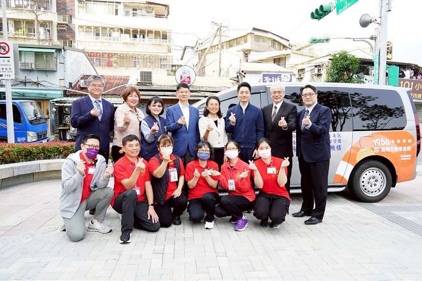 「華碩文教基金會捐贈長照專車儀式」攜手打造北市友善長照環境