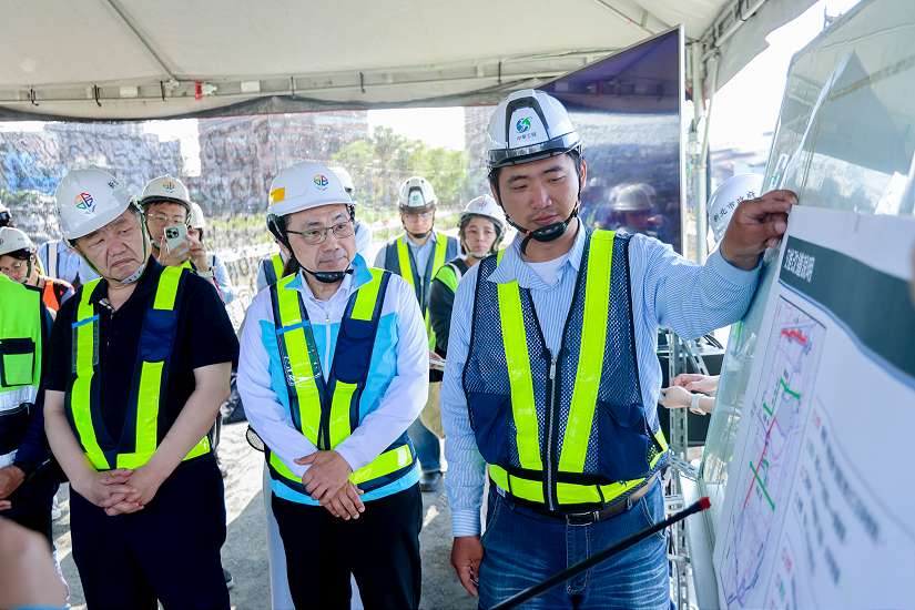 侯友宜視察新泰塭仔圳二區道路工程 提升新莊地區交通量能