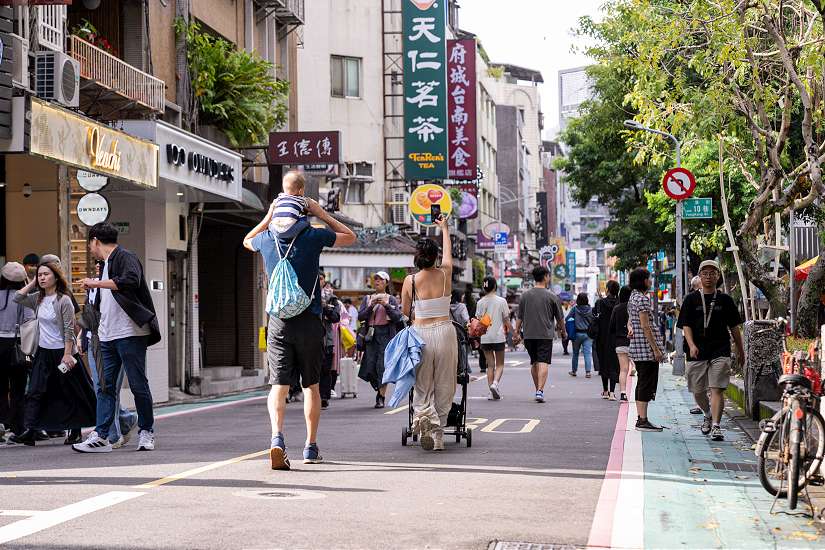 永康假日漫步區首日 人潮超乎預期 民眾肯定