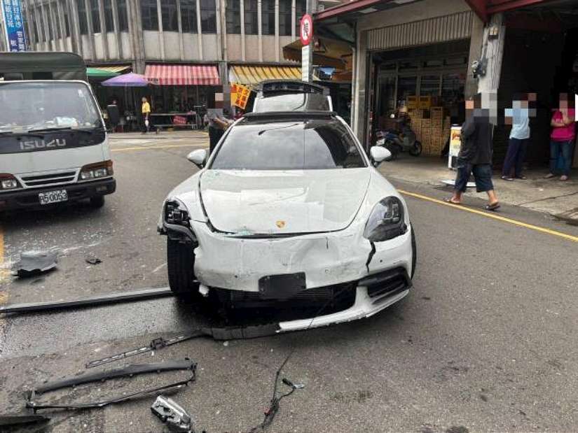 疑感情糾紛駕車撞民宅  苗警依法送辦