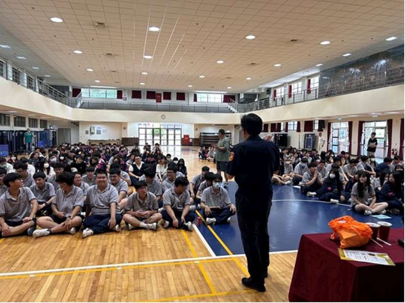 行的安全-無照不上路  別讓白髮人送黑髮人
