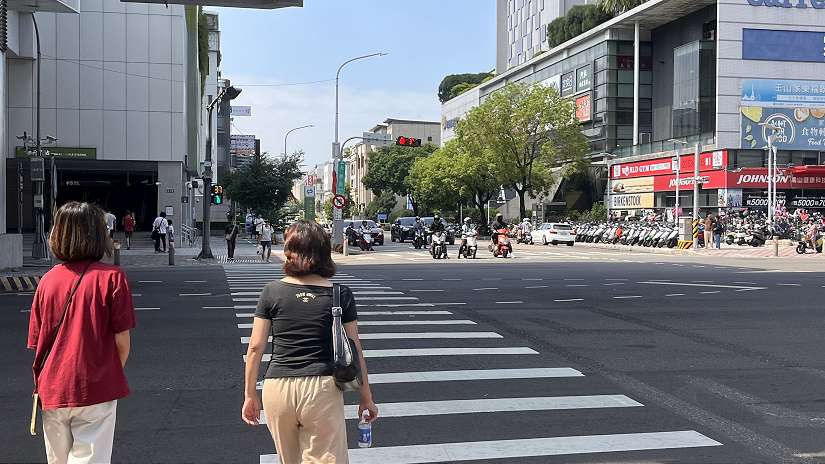 台中648處「小綠人」上路 保障行人優先通行