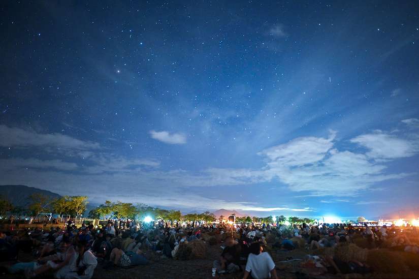 星空×音樂×稻香 台東最美星空音樂會關山場 吸引上千人共賞自然樂章