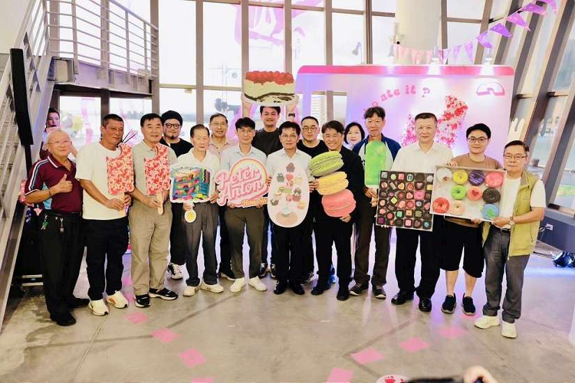 沒有熱量但超甜！彼得安東《How Sweet甜的滋味》 巨型甜點展 療癒看海美術館