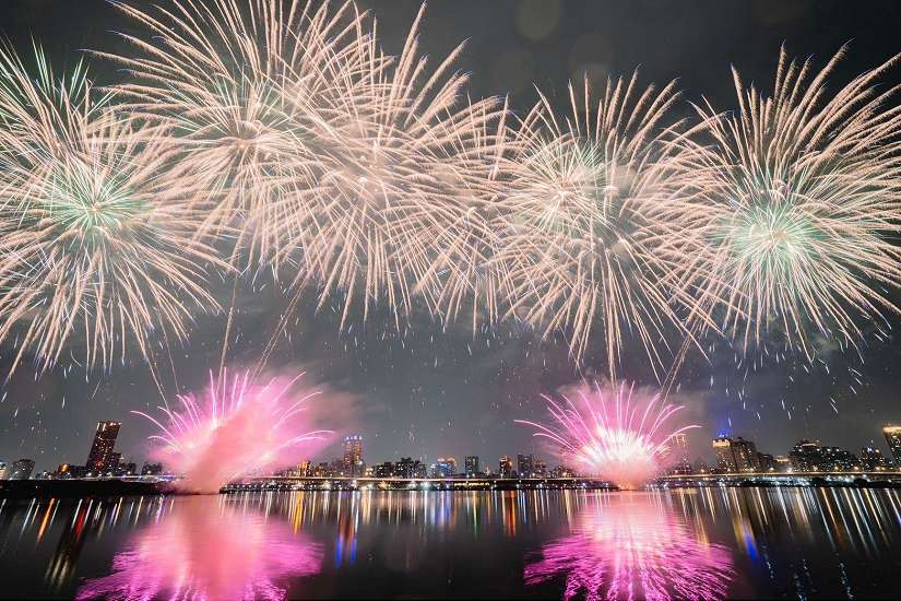 2025大稻埕夏日節人潮爆棚帶動商圈業績倍增　 8/20主題煙火雙倍綻放、舞台擴大演出