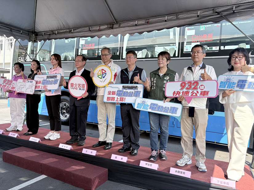 新北市電巴突破300輛 再加入快速公車生力軍 邁入綠能新紀元