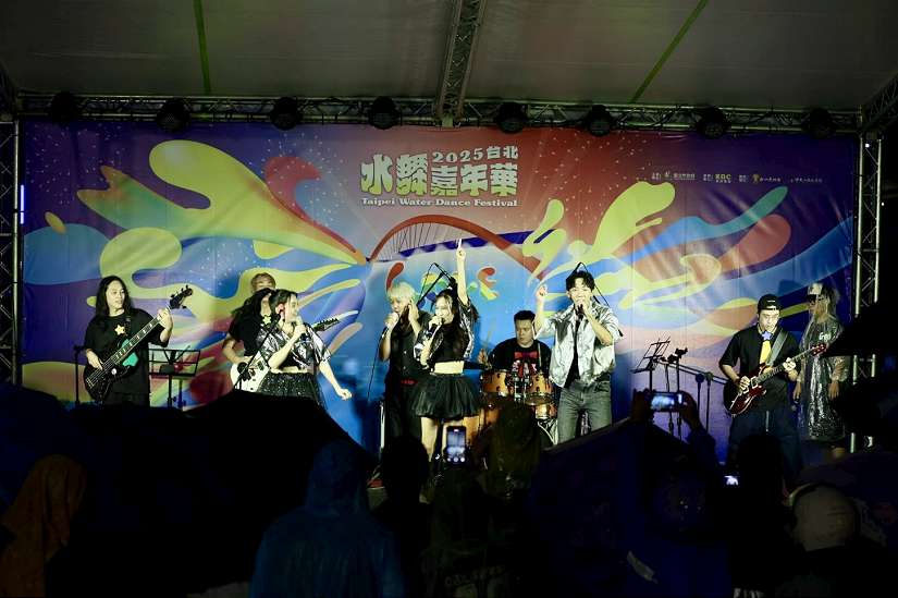 「2025台北水舞嘉年華」圓滿落幕 水舞、音樂與煙火交織　打造臺北浪漫璀璨水岸夜色