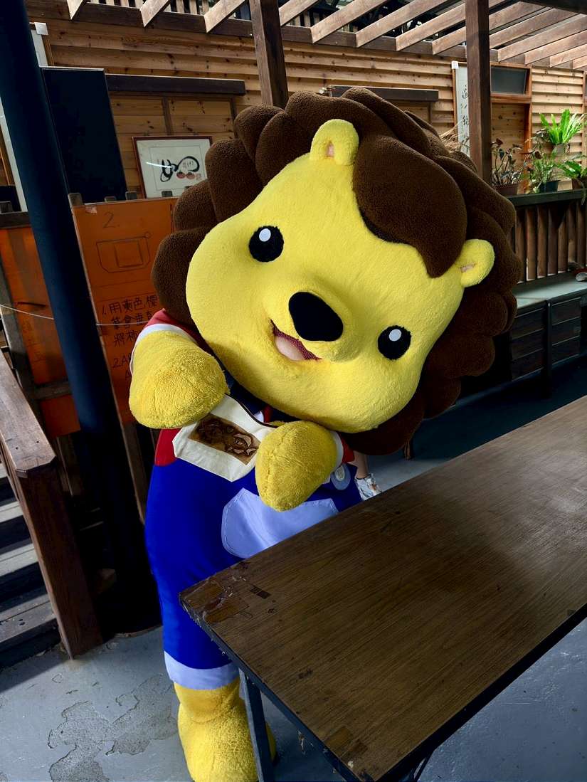 九降風起！皮皮獅現身金漢柿餅教育農園，邀大小朋友共染秋日風情