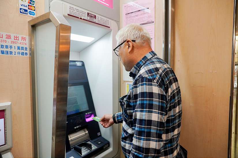 普發現金 守護長者不被騙！新北社福警政聯手到宅防詐宣導