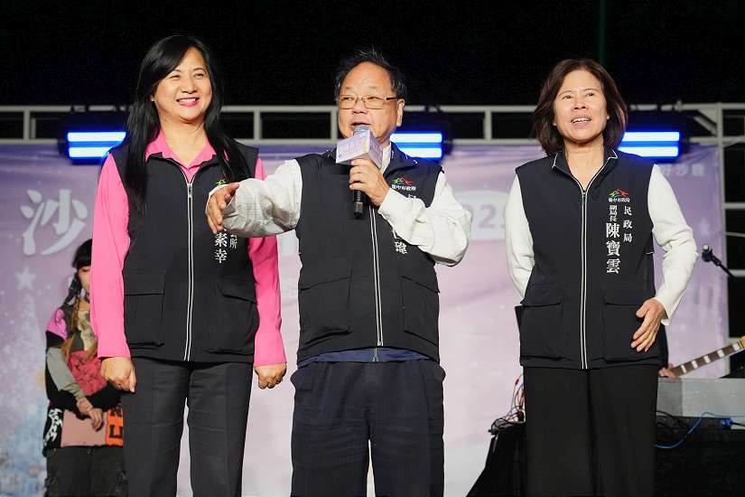 最浪漫光影盛宴！沙鹿嘉年華開幕首日湧入2萬人次 民政局長：漫遊海線幸福加倍