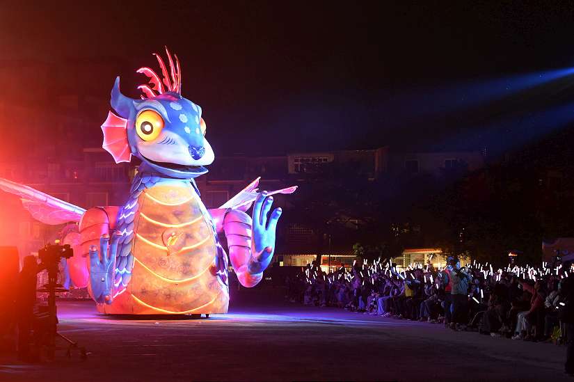 《燈怪》第二場演出依舊吸睛　 鍾東錦感謝客委會挹注資源相挺