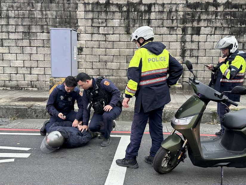 八德警攜手銀行實兵演練防搶應變