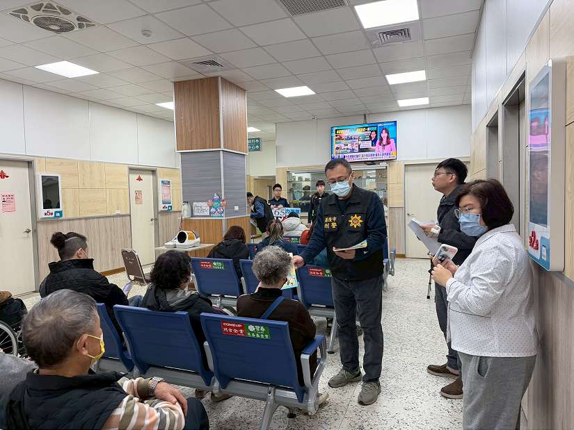 警醫聯手宣導防詐騙，守護自己的荷包，一起安心過好年