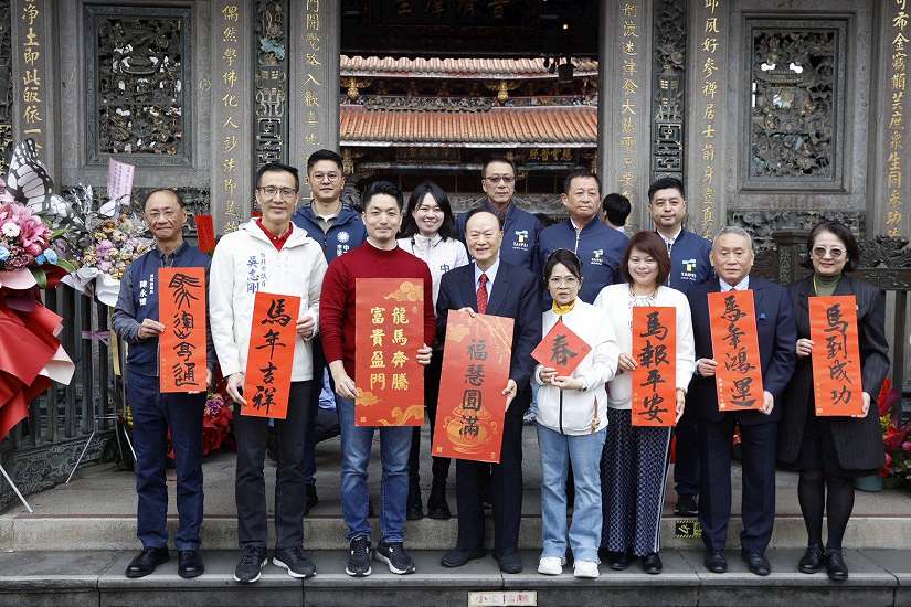 大年初一走春參拜 蔣萬安：祈求臺灣四時無災八節有慶 民眾馬年行大運