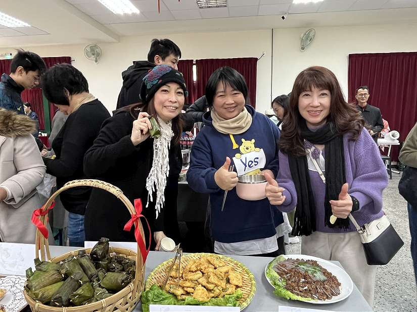 新住民一戶一菜回娘家，香蘭紅豆餅飄香過新年