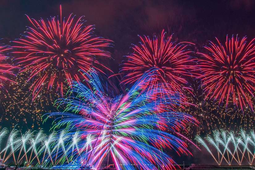 3月3日震撼開燈！2026台灣燈會10分鐘1.7萬發煙火點亮嘉義夜空