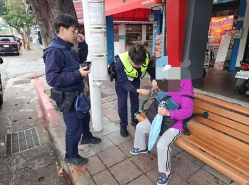 就醫迷航！老婦呆坐公車站徬徨無措，士林警憑「科技尋人」暖心護送平安歸