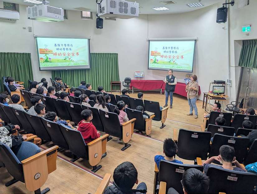 基警入校宣導  建立學童身體紅線意識