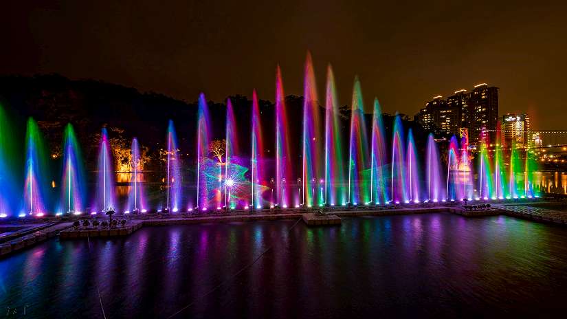 碧潭水舞舞力全High 結合光影打造視聽新體驗