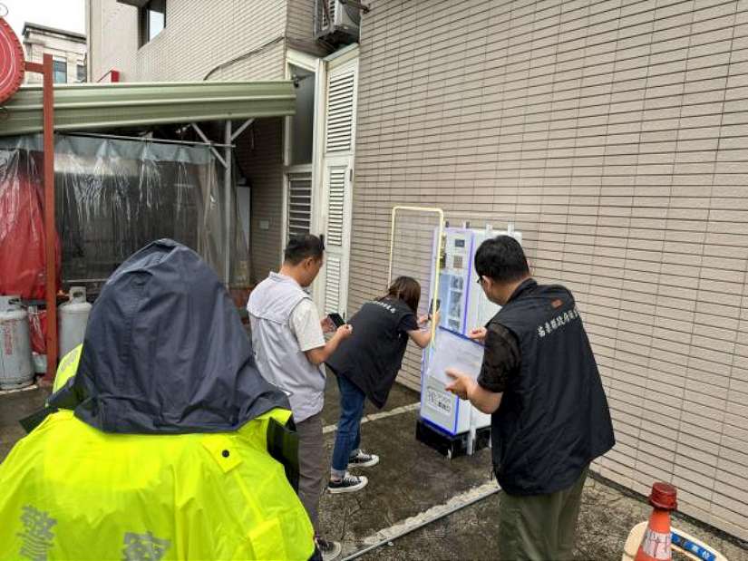 頭份販賣機遭疑販售電子煙 苗縣府查核：未發現違法