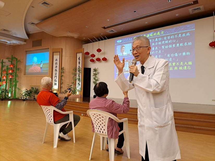 睡不好、心情差 恐讓大腦提早老化 李嘉富醫師分享越老越快樂的腦心保養術　　　