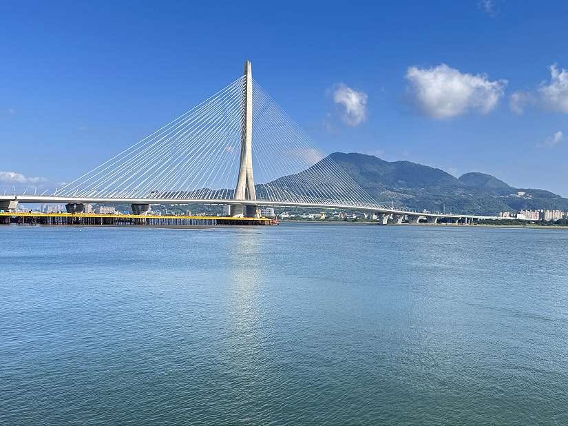 巴威颱風遠離，淡江大橋今早辦理橋梁特檢儘速開放通車